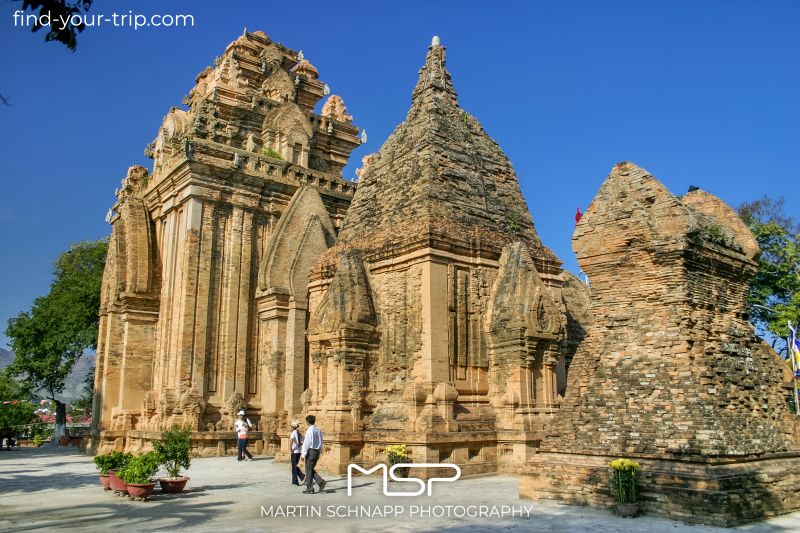 The Hindu <b>Po Nagar</b> in <b>Nha Trang</b> in <b>Vietnam</b> was founded in the mid-8th century, enlarged in the 9th century and rebuilt after its destruction in the 11th century. The main temple (kalan) from the 11th century is the last large building of Cham architecture. The complex consists a meditation hall and four temples dedicated to the Hindu gods Hanuman, Ganesh, Shiva and Yan Po Nagar. The main temple is about 32 meters high. <a href='https://find-your-trip.com/?t=guide&poi=vn7679&lang=en' target='fyt'><nobr>[ ⭢	map ]</nobr></a>